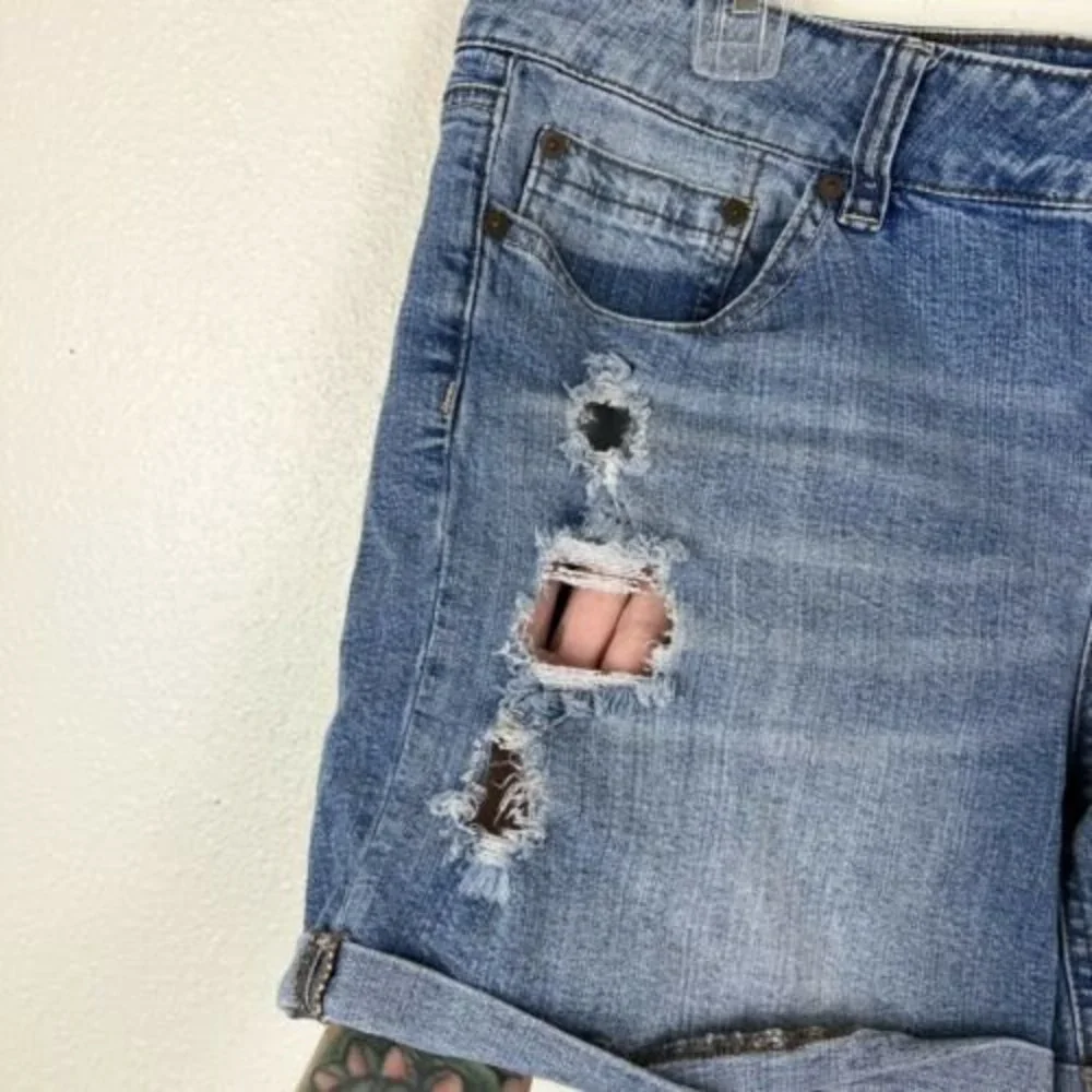 Jean Shorts Indigo Rein Cuffed Denim Blue Whiskered Stretch Size 13 Distressed - Picture 3 of 8